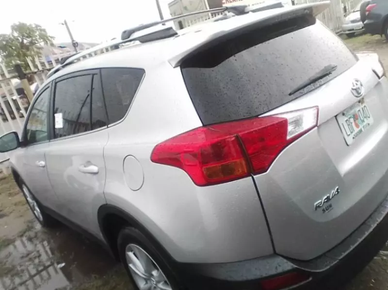 Toyota RAV 4   - 2013
