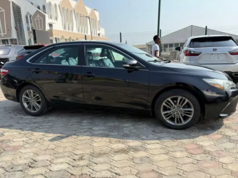Toyota Camry   - 2015