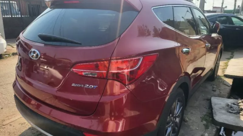 Hyundai Santa Fe   - 2013