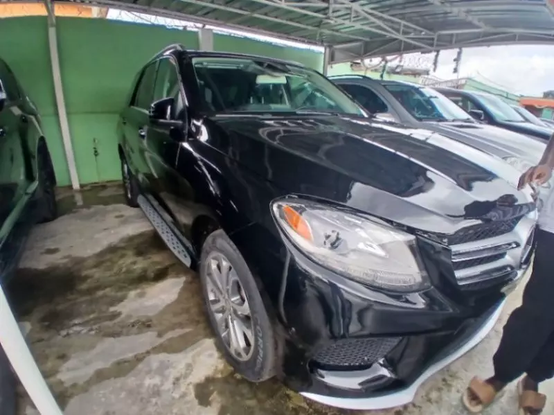 Mercedes-Benz GLE 350   - 2016