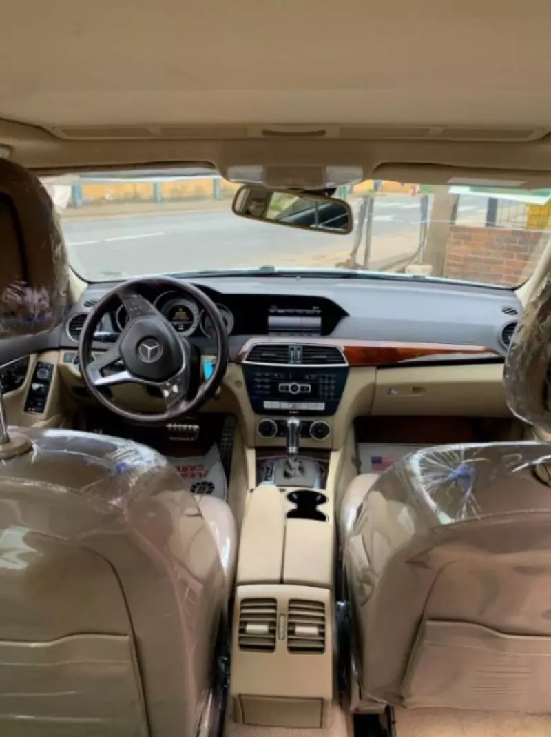 Mercedes-Benz C250   - 2013