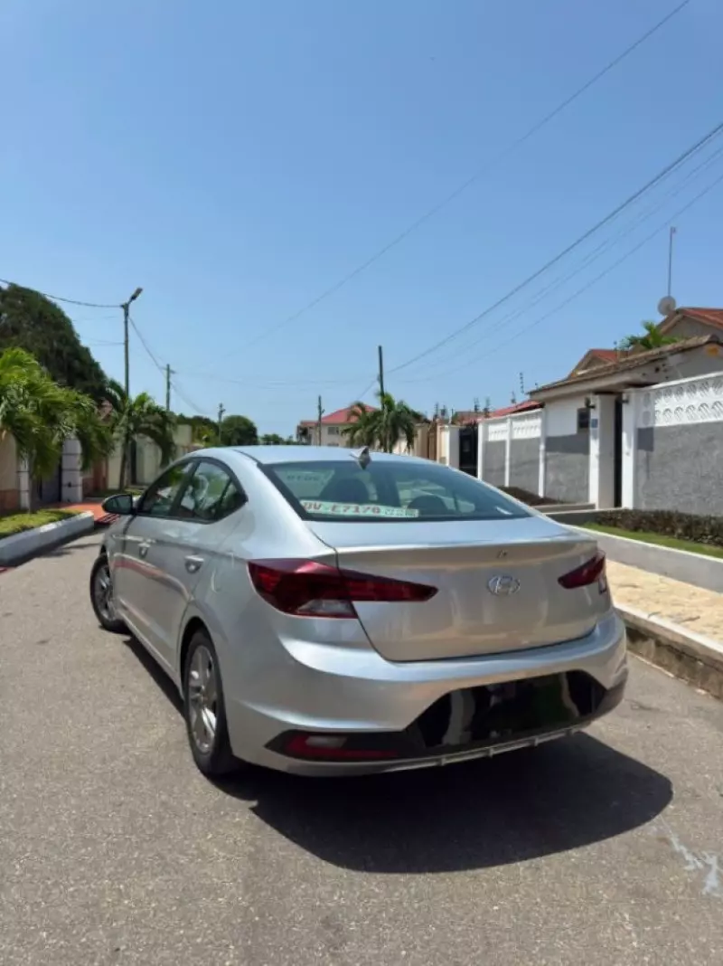 Hyundai Elantra   - 2019