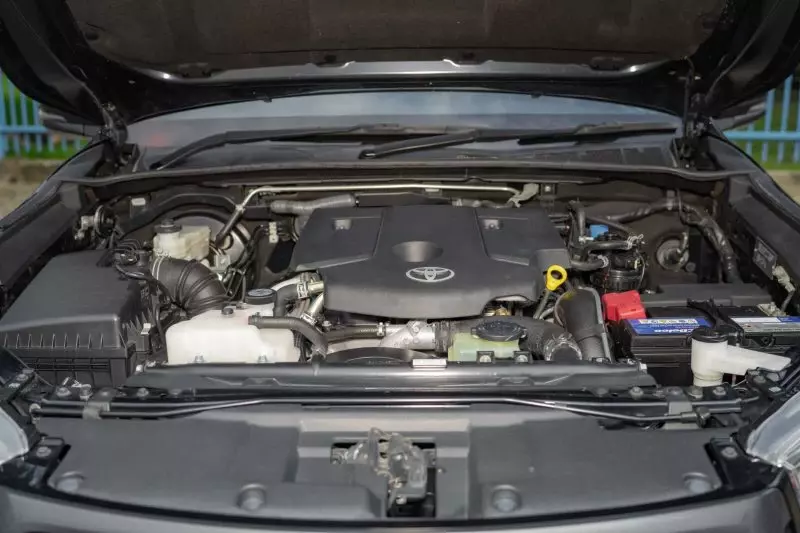 TOYOTA Hilux Revo    - 2019