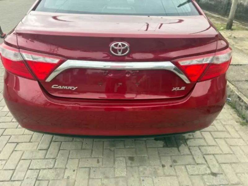 Toyota Camry   - 2016