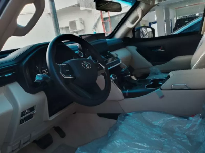 Toyota Land Cruiser   - 2025