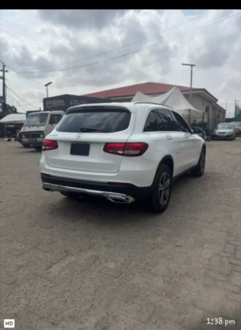 Mercedes-Benz GLC 300 - 2018