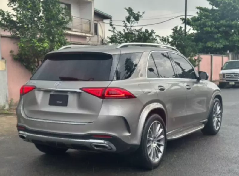 Mercedes-Benz GLE-Class   - 2022