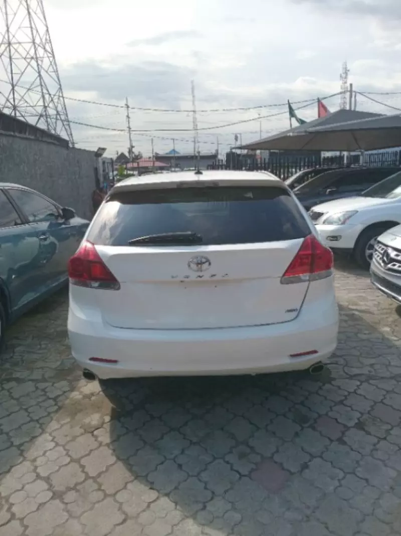 Toyota Venza   - 2013