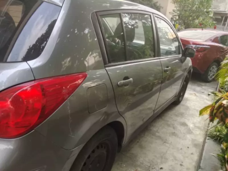 Nissan Versa - 2012