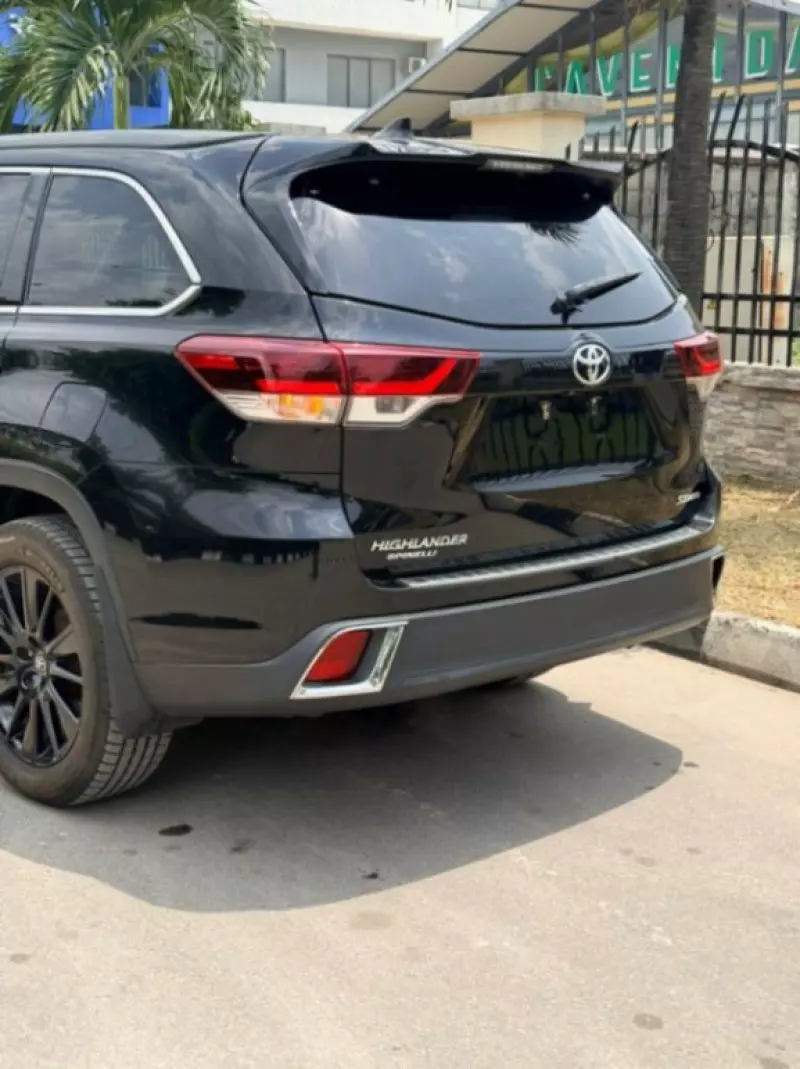 Toyota Highlander   - 2019