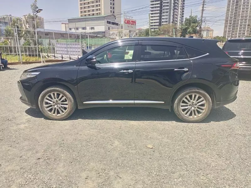 TOYOTA Harrier   - 2017