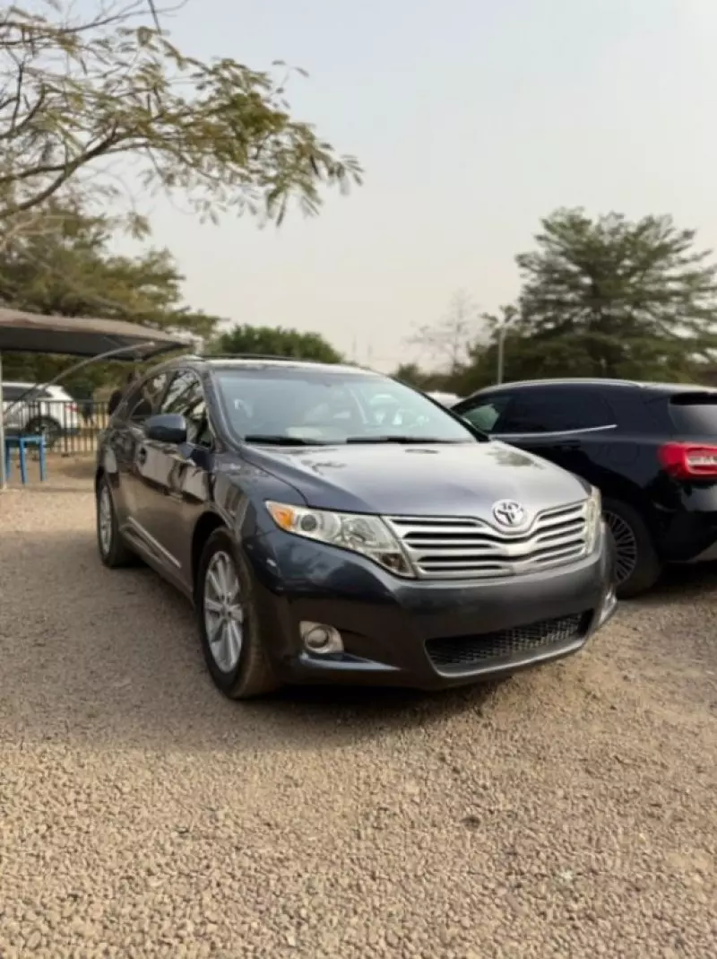 Toyota Venza   - 2011