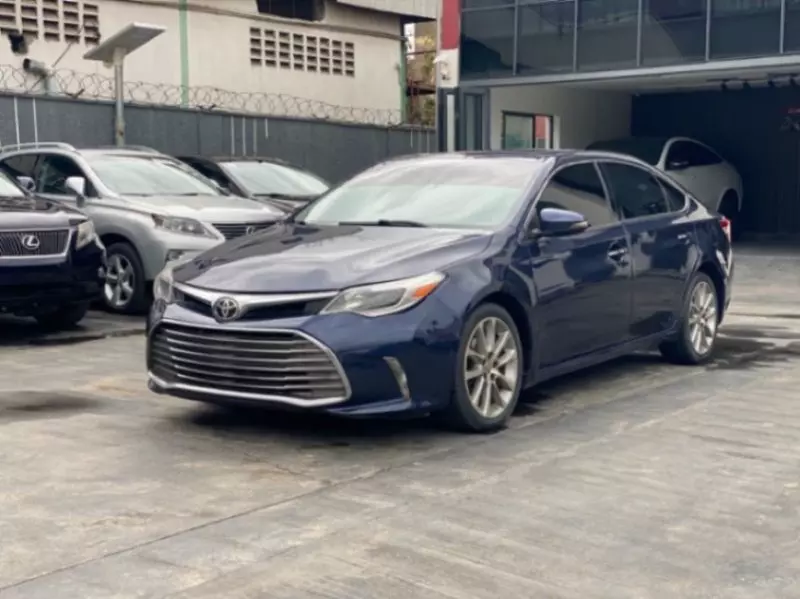 Toyota Avalon   - 2014