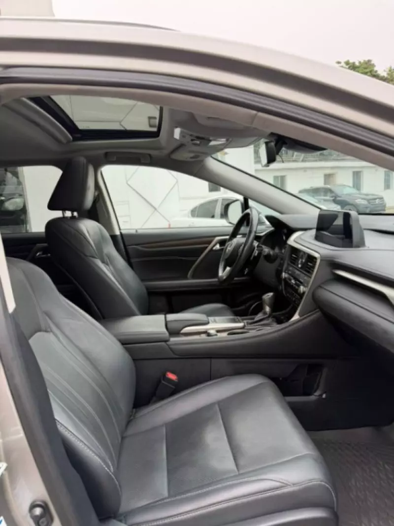 Lexus RX   - 2017