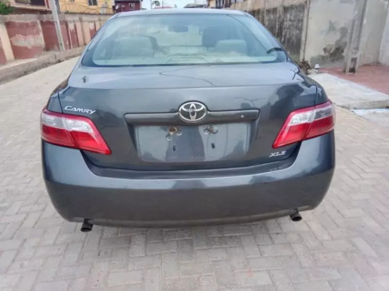 Toyota Camry - 2007