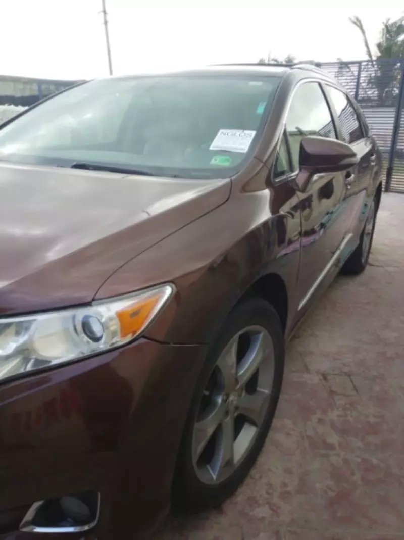 TOYOTA Venza   - 2013