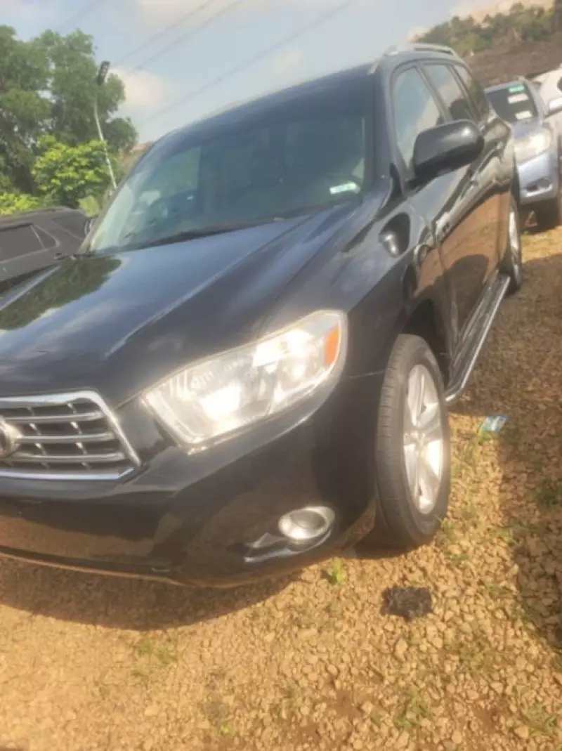 Toyota Highlander   - 2009