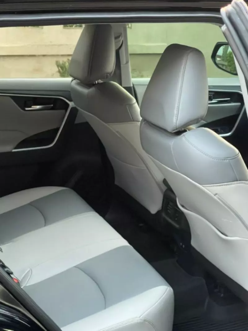 Toyota RAV 4   - 2021