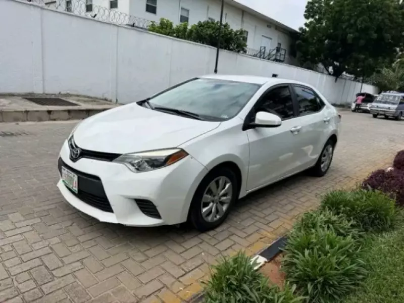 TOYOTA Corolla - 2013