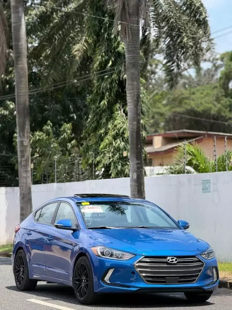Hyundai Elantra   - 2018