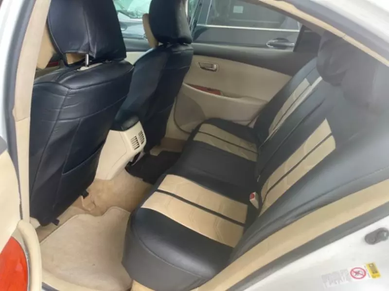 Lexus ES   - 2010