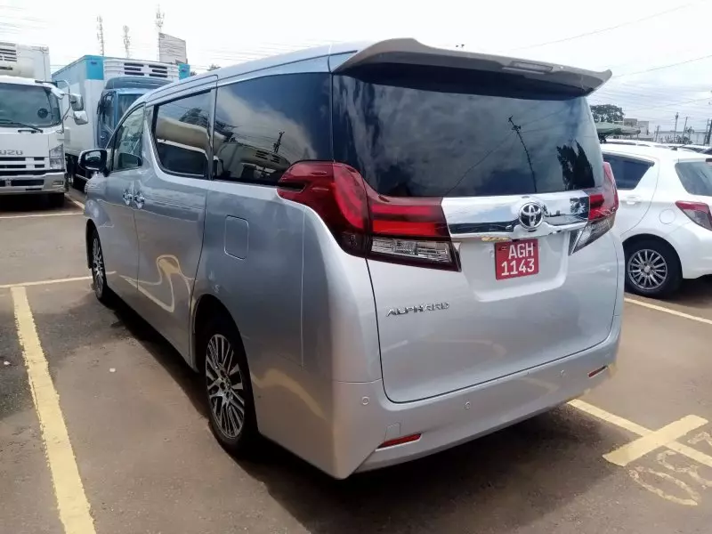 Toyota Alphard   - 2017