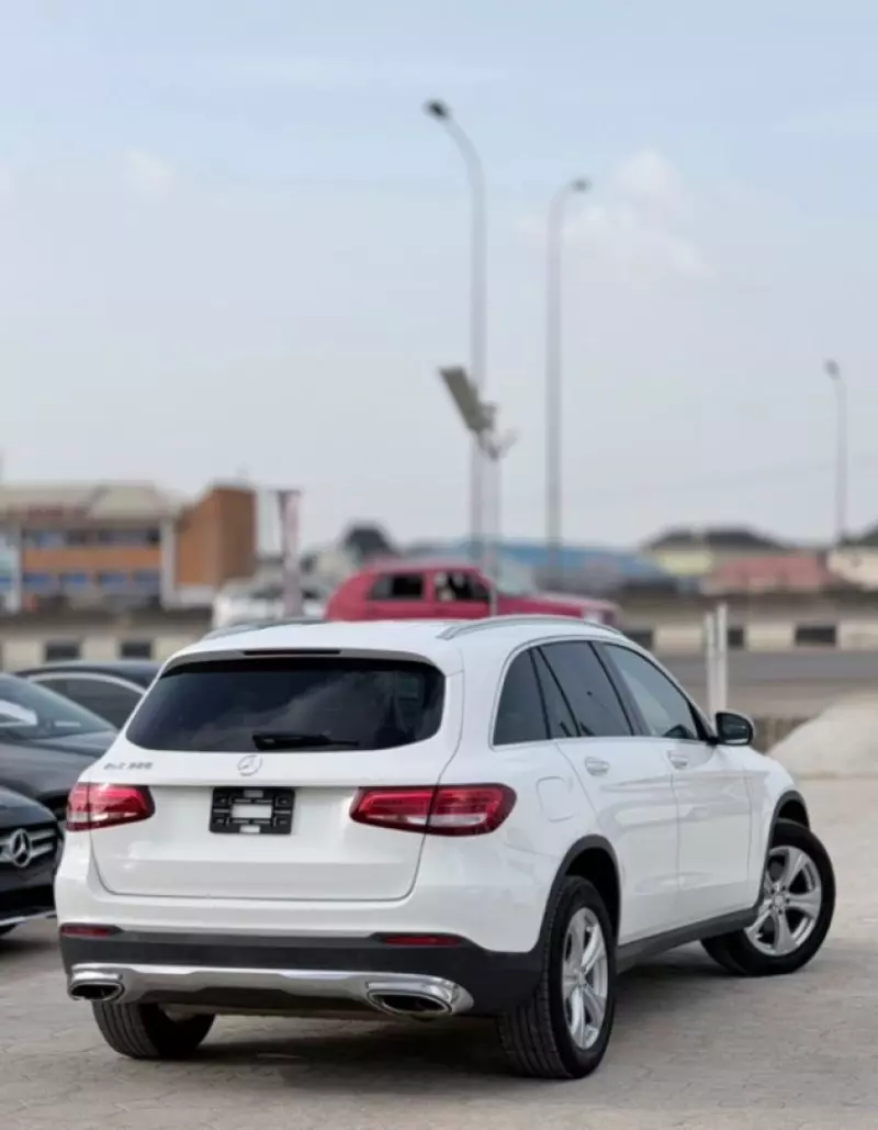 Mercedes-Benz Glc-class   - 2016