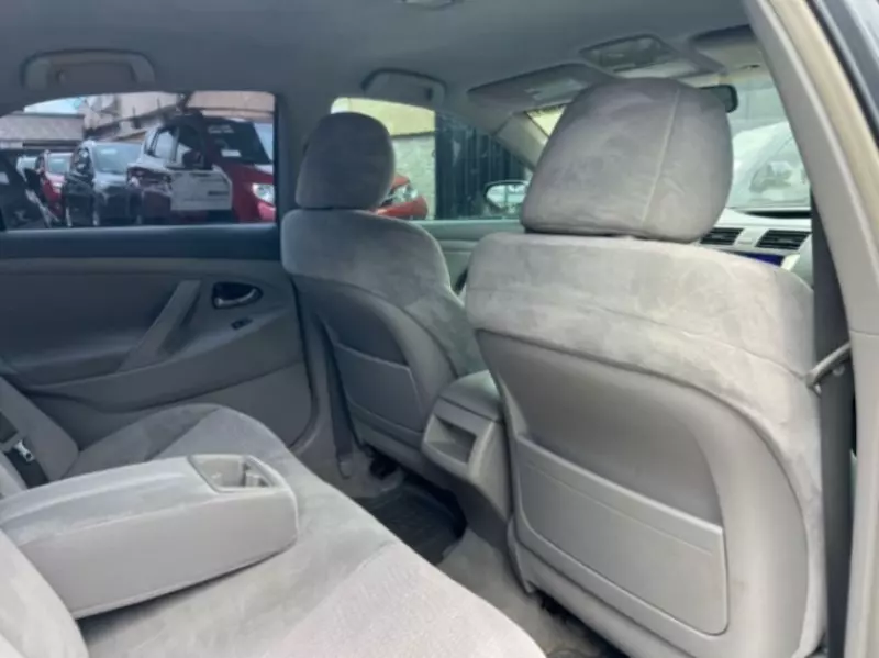 TOYOTA Camry - 2011