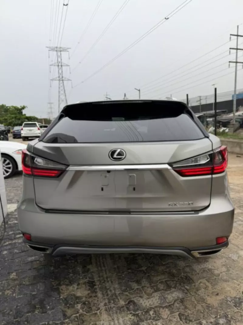 Lexus RX   - 2017