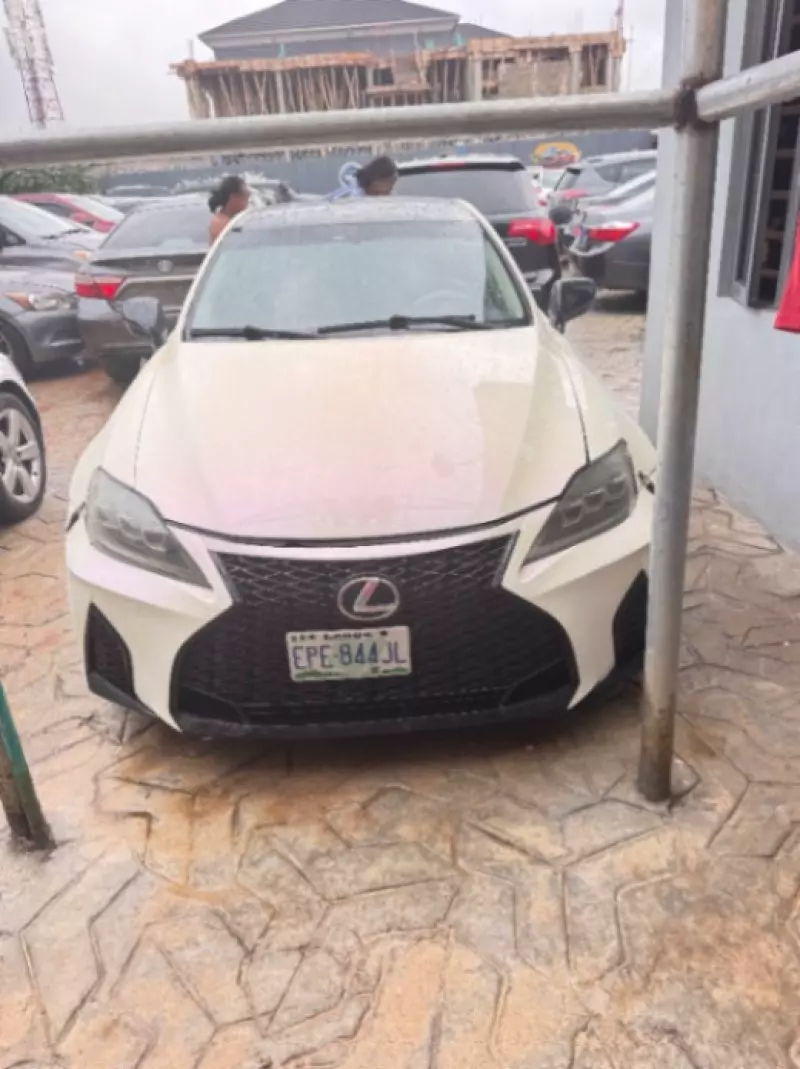 Lexus IS   - 2006