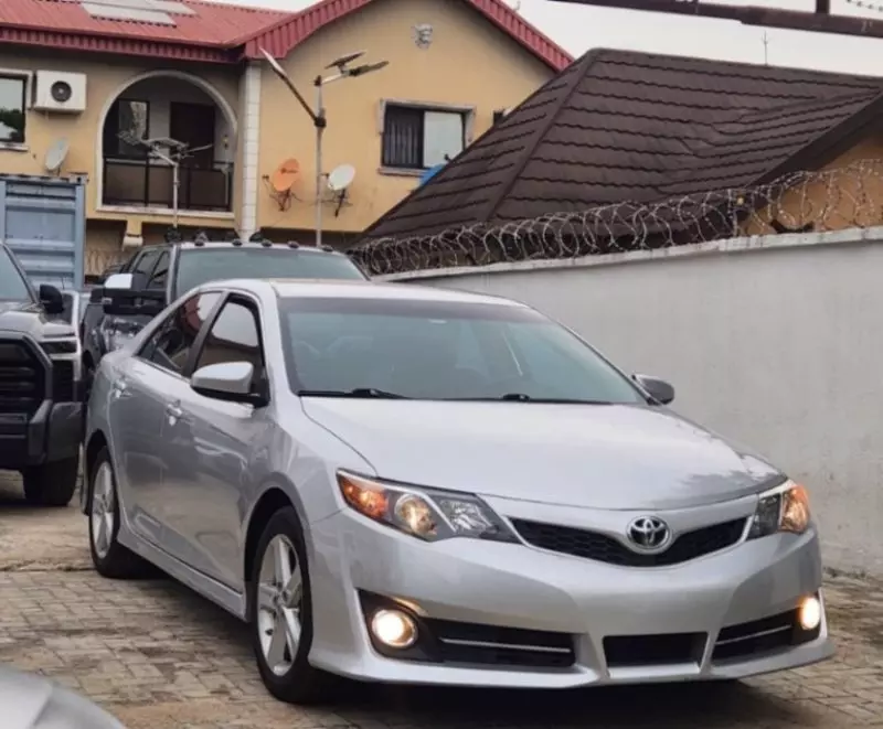 Toyota Camry - 2013