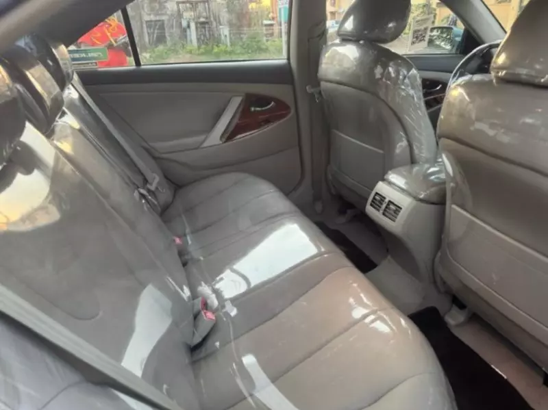TOYOTA Camry   - 2010