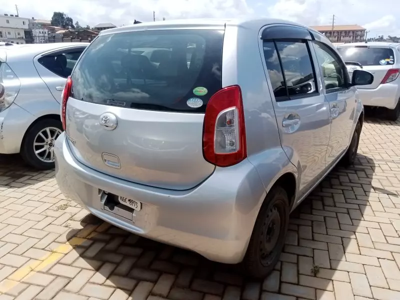 Toyota Passo   - 2012