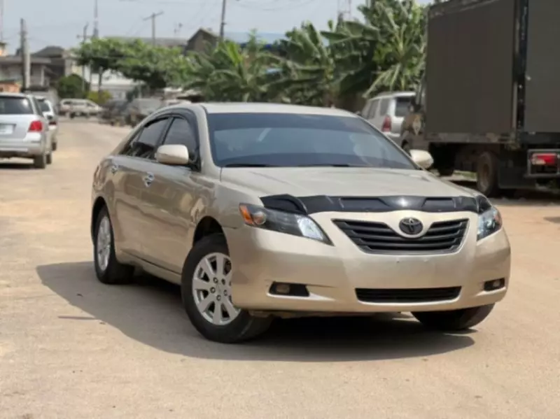 Toyota Camry   - 2007