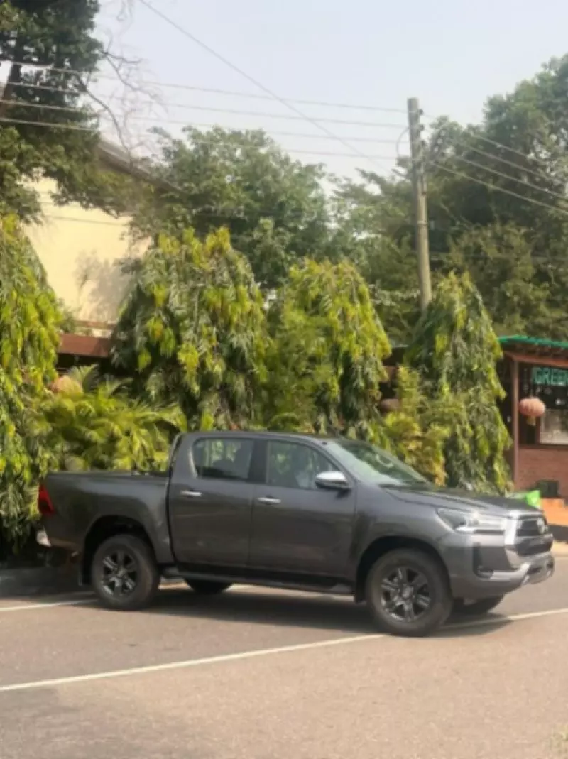 Toyota Hilux   - 2025