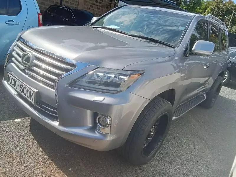 Lexus LX   - 2011