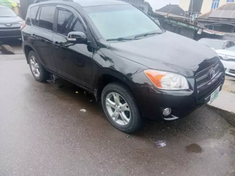 TOYOTA RAV 4   - 2010