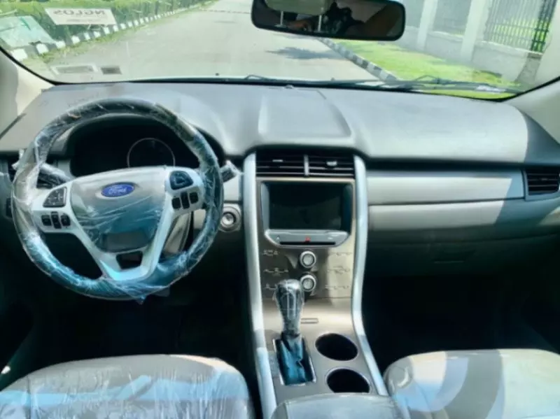 Ford Edge   - 2012