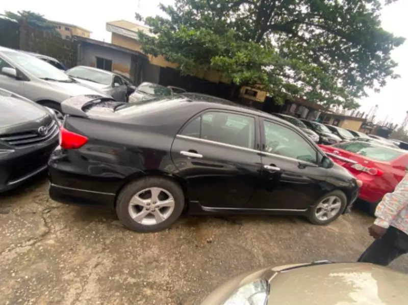 TOYOTA Corolla   - 2012