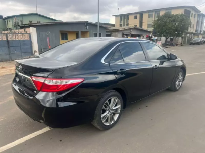 Toyota Camry   - 2017