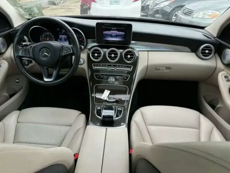 Mercedes-Benz C 300   - 2015