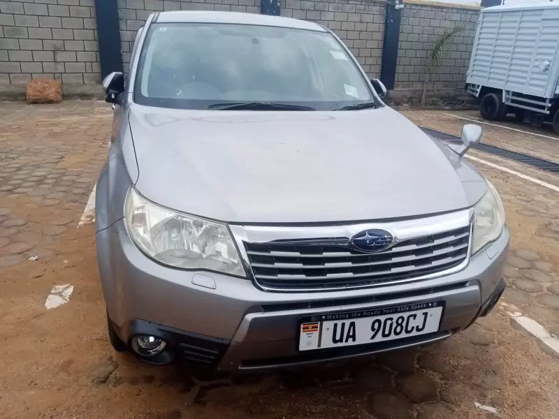 Subaru Forester   - 2010
