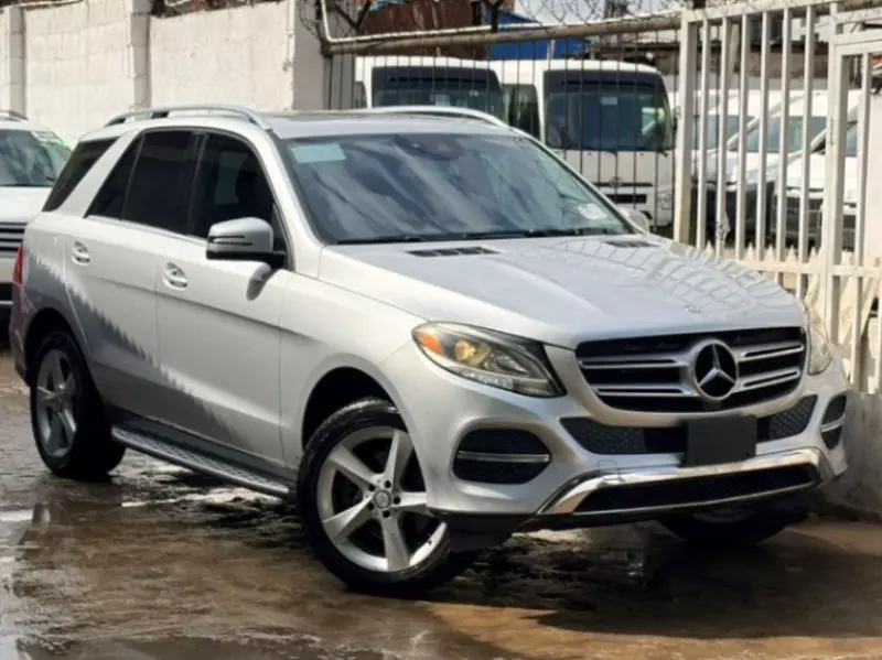 Mercedes-Benz GLE-Class   - 2016