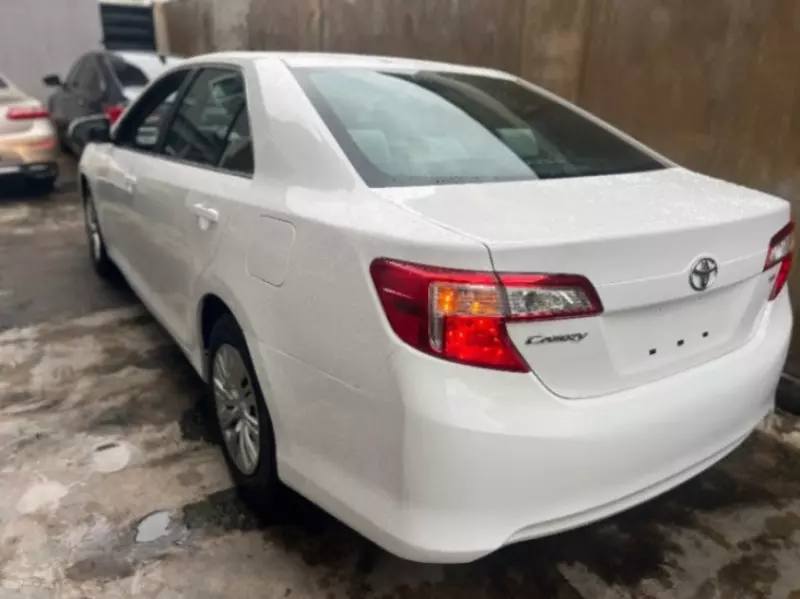 Toyota Camry - 2012