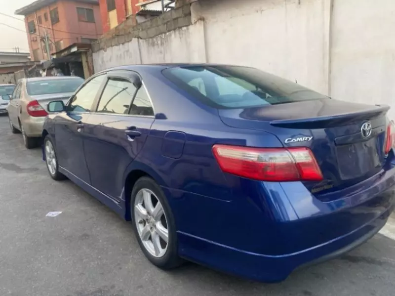 Toyota Camry   - 2007