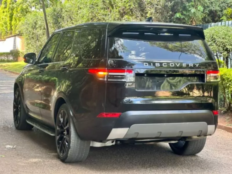 Land Rover Discovery   - 2017