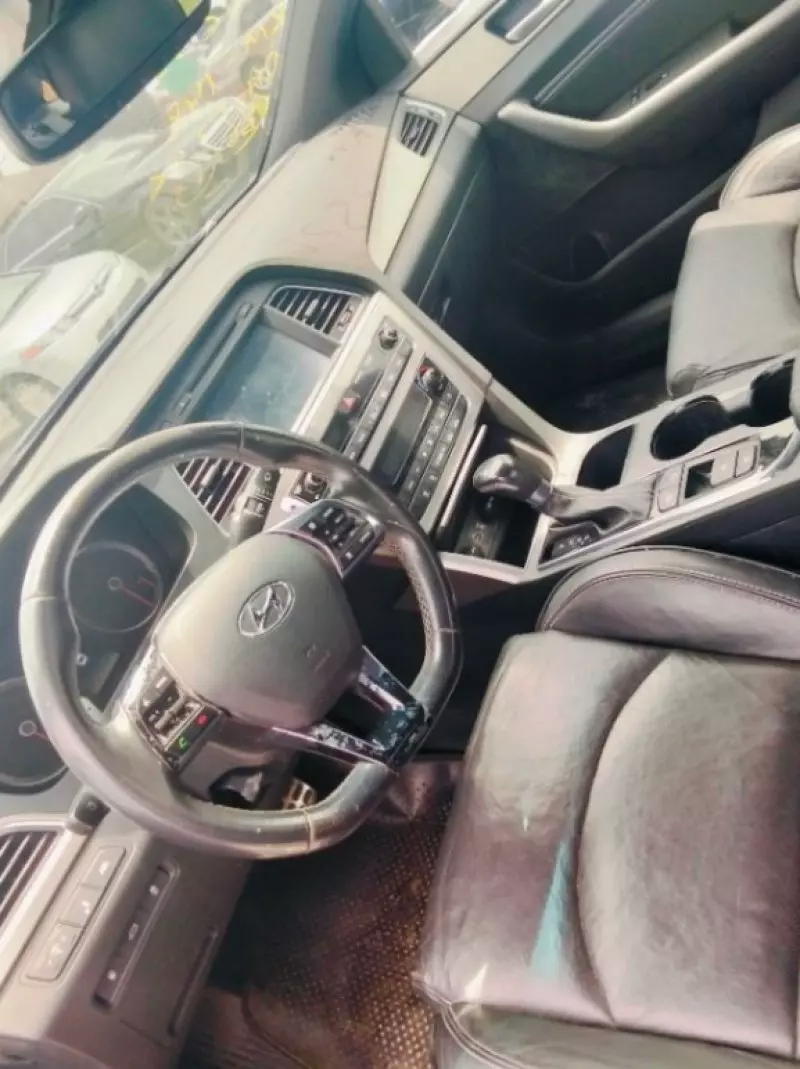 Hyundai Sonata   - 2015