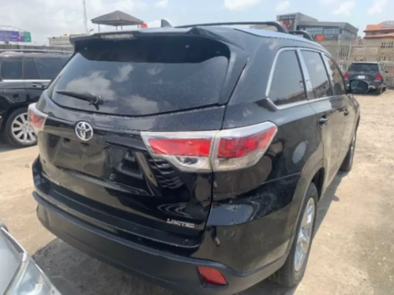 TOYOTA Highlander   - 2015