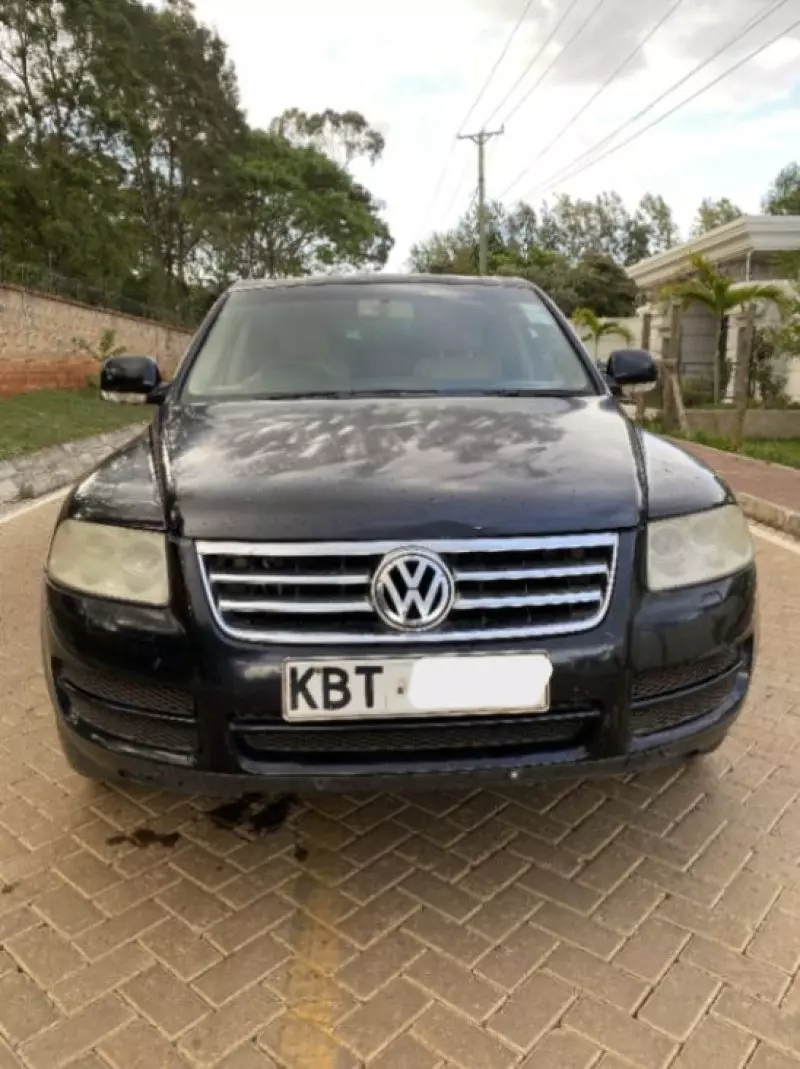 Volkswagen Touareg   - 2005
