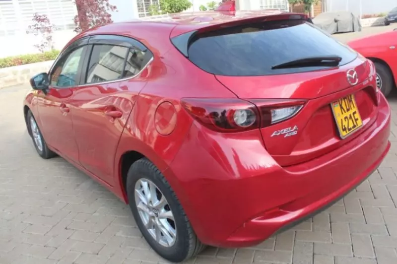 Mazda Axela    - 2016